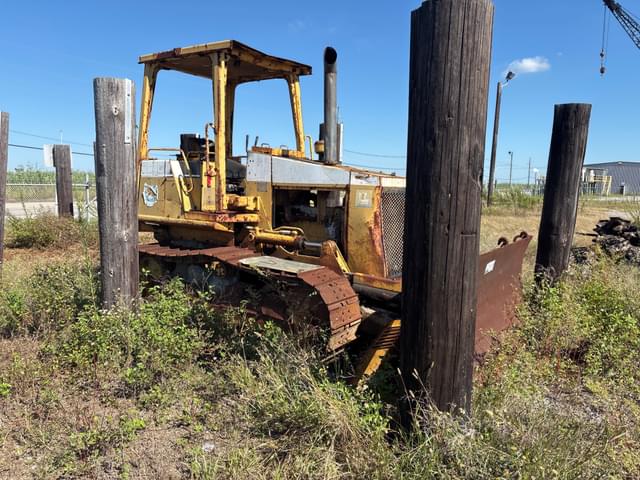 Image of Caterpillar D4C equipment image 1