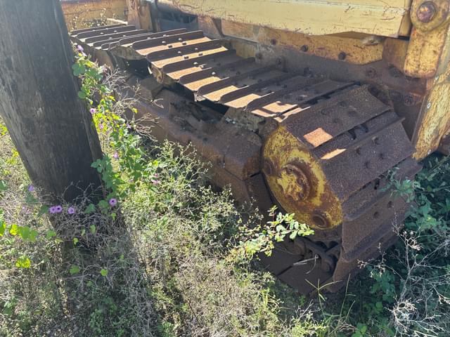 Image of Caterpillar D4C equipment image 4