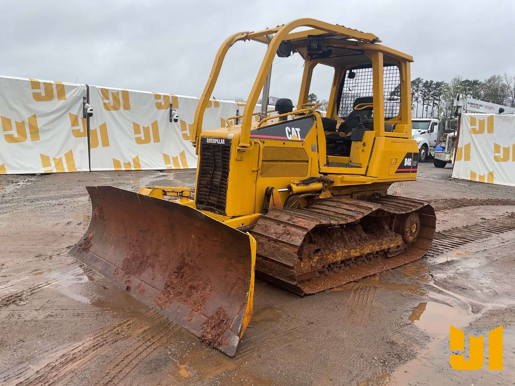 2006 Caterpillar D4G Equipment Image0