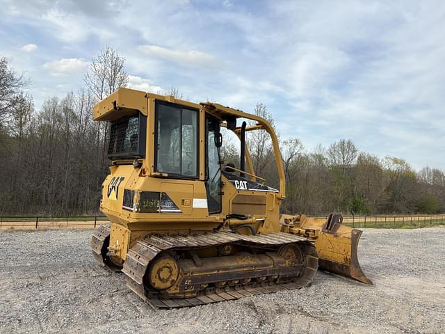 Image of Caterpillar D5G LGP equipment image 3