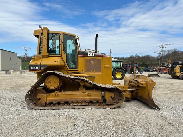 Image of Caterpillar D5N LGP equipment image 4