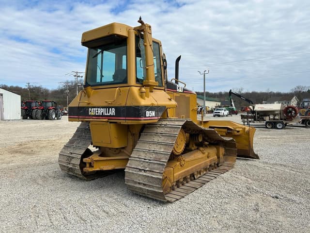 Image of Caterpillar D5N LGP equipment image 3