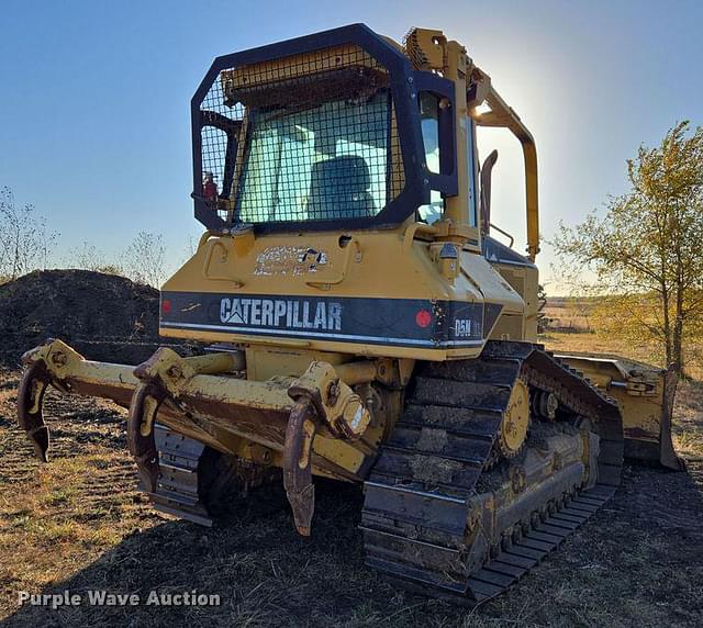 Image of Caterpillar D5N XL equipment image 4