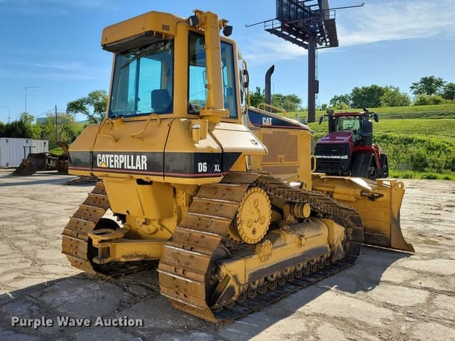 Image of Caterpillar D6 equipment image 4