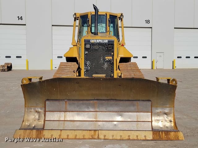 Image of Caterpillar D6 equipment image 1