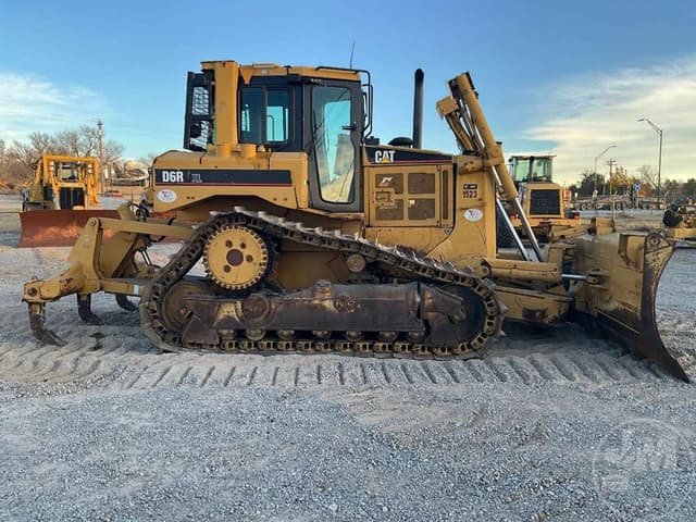 Image of Caterpillar D6R XL equipment image 3
