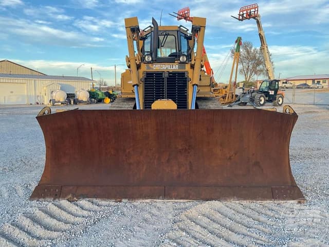 Image of Caterpillar D6R XL equipment image 1