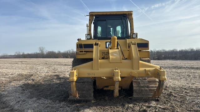 Image of Caterpillar D6R equipment image 3