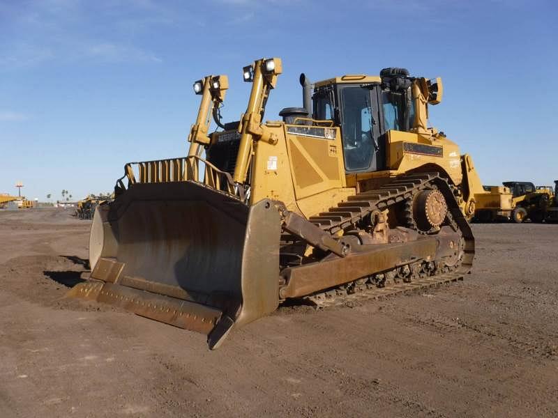 Image of Caterpillar D8T Primary image