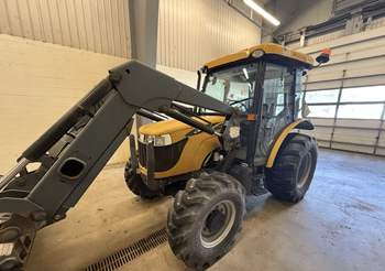 2006 Challenger MT325B Equipment Image0