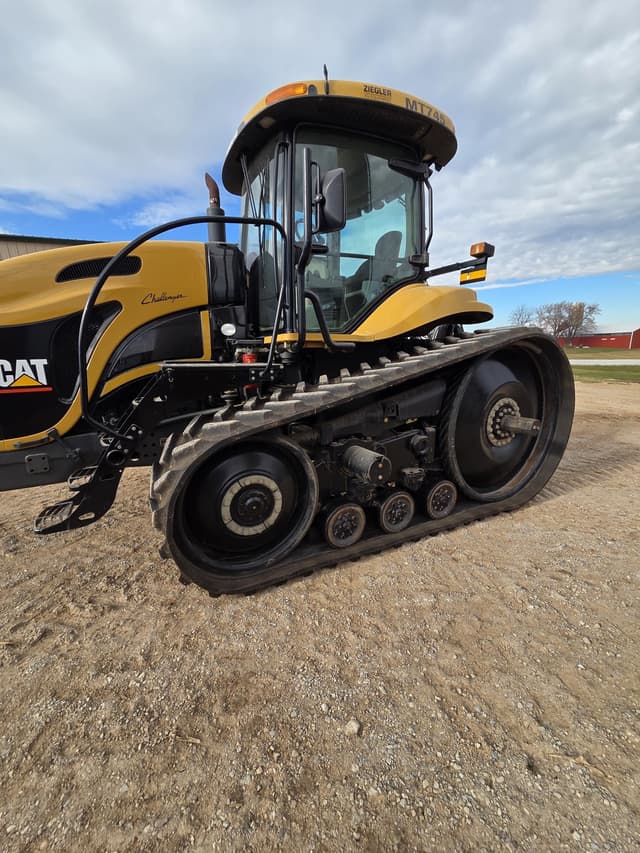 Image of Challenger MT745 equipment image 1