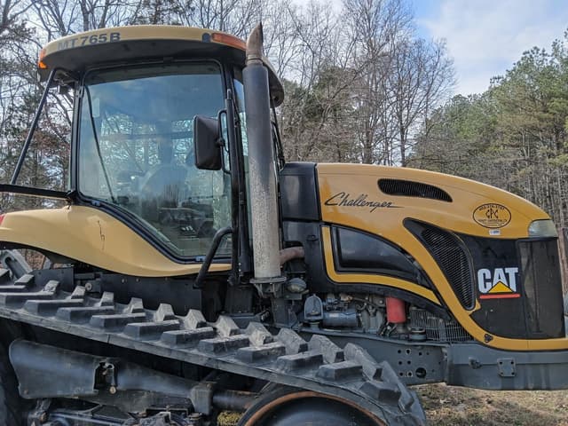 Image of Challenger MT765B equipment image 3