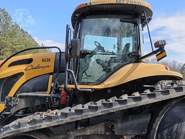 Image of Challenger MT765B equipment image 4