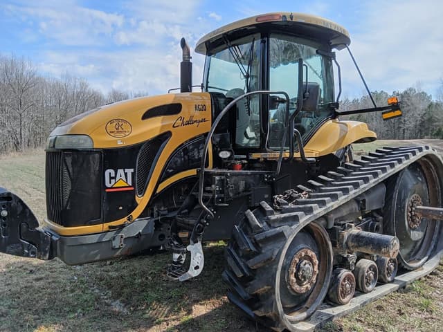 Image of Challenger MT765B equipment image 1