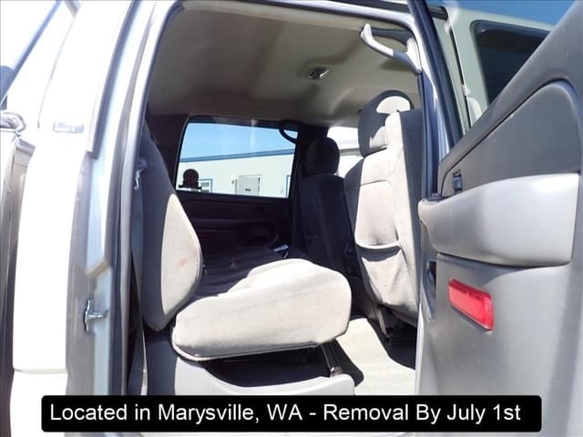 Image of Chevrolet 2500HD equipment image 3