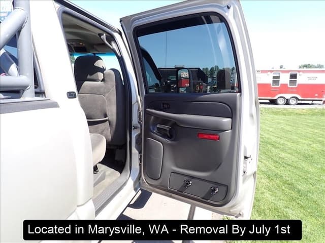 Image of Chevrolet 2500HD equipment image 2