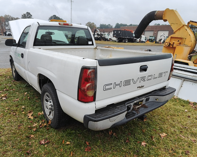 Image of Chevrolet 1500 equipment image 1