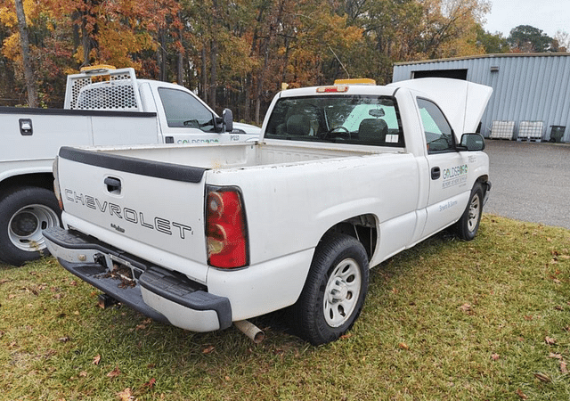 Image of Chevrolet 1500 equipment image 3