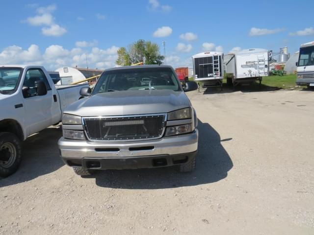 Image of Chevrolet 1500 equipment image 1