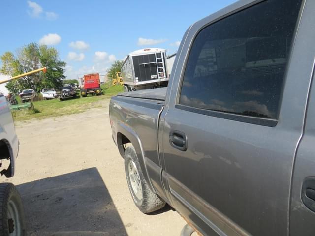 Image of Chevrolet 1500 equipment image 4
