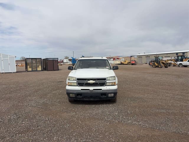 Image of Chevrolet 1500 equipment image 1