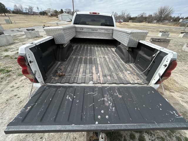 Image of Chevrolet 1500 equipment image 4