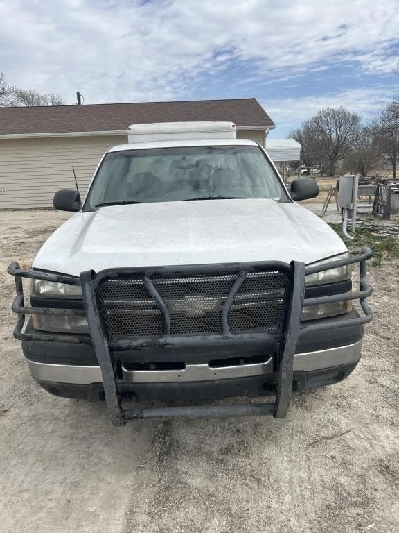 Image of Chevrolet 1500 equipment image 1