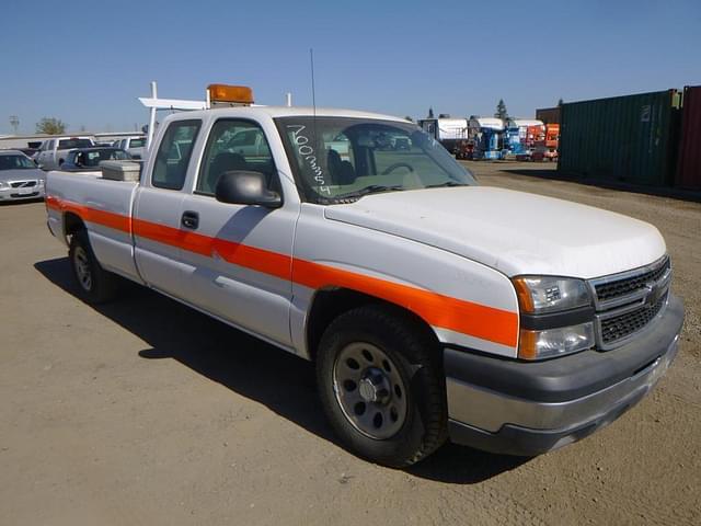 Image of Chevrolet 1500 equipment image 1