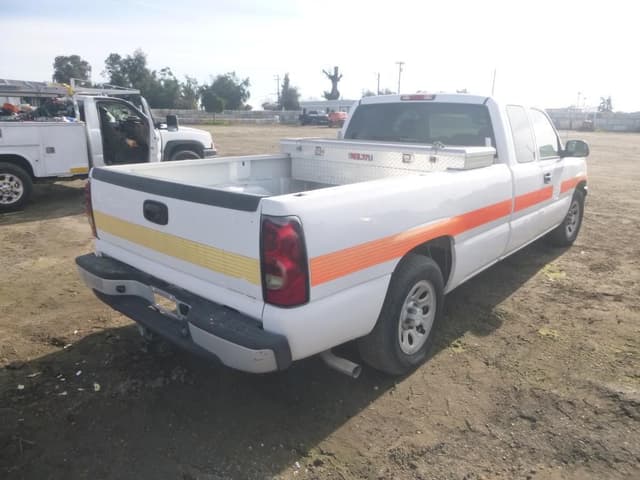 Image of Chevrolet 1500 equipment image 3