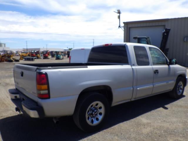 Image of Chevrolet 1500 equipment image 3