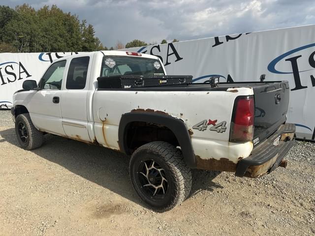Image of Chevrolet 2500 equipment image 2