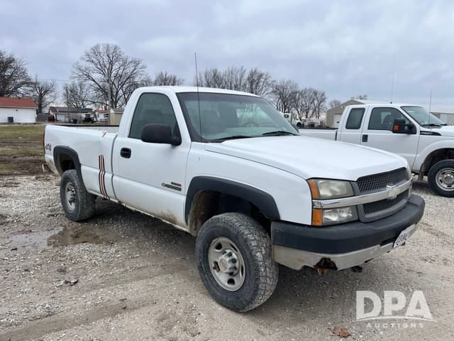 Image of Chevrolet 2500 equipment image 4