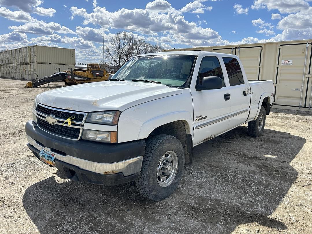 Image of Chevrolet 2500HD Primary image