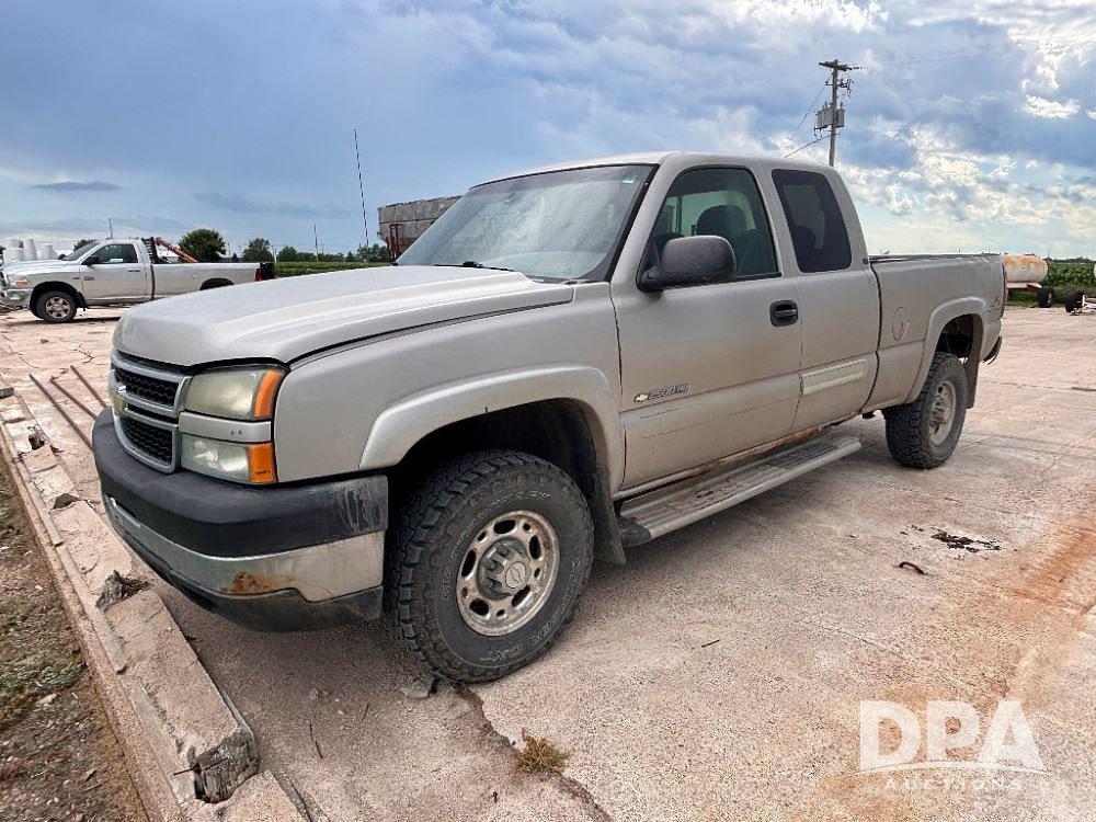 Image of Chevrolet 2500HD Primary image