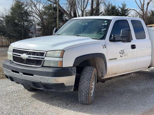 Image of Chevrolet 2500HD equipment image 1