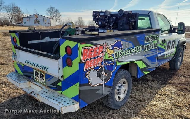 Image of Chevrolet 2500HD equipment image 4