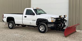 2006 Chevrolet 2500HD Equipment Image0