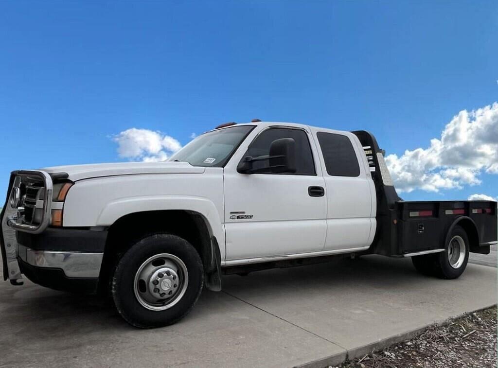 Image of Chevrolet 3500 Image 0