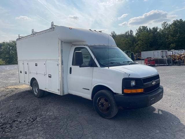 Image of Chevrolet 3500 equipment image 1