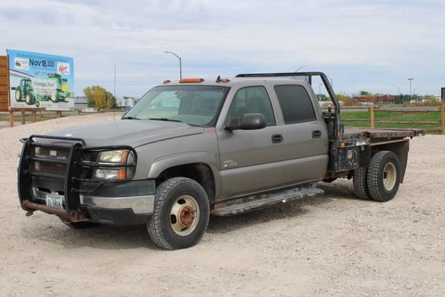 Image of Chevrolet 3500 equipment image 3