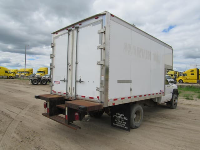 Image of Chevrolet 3500HD equipment image 3