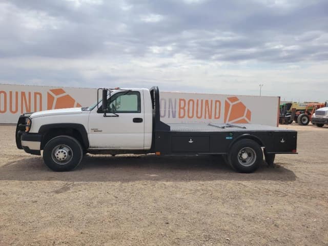 Image of Chevrolet 3500 equipment image 1