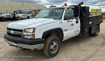 2006 Chevrolet 3500 Equipment Image0