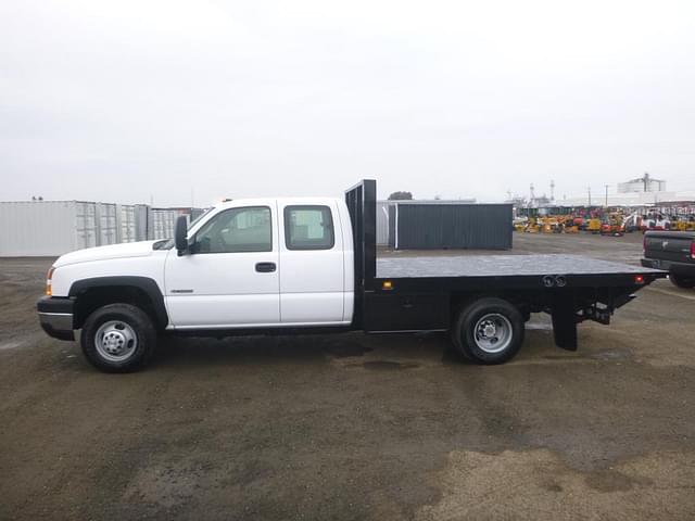 Image of Chevrolet 3500 equipment image 4