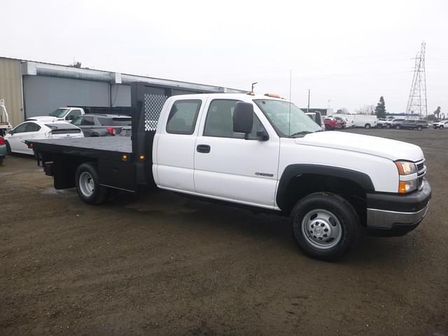 Image of Chevrolet 3500 equipment image 1