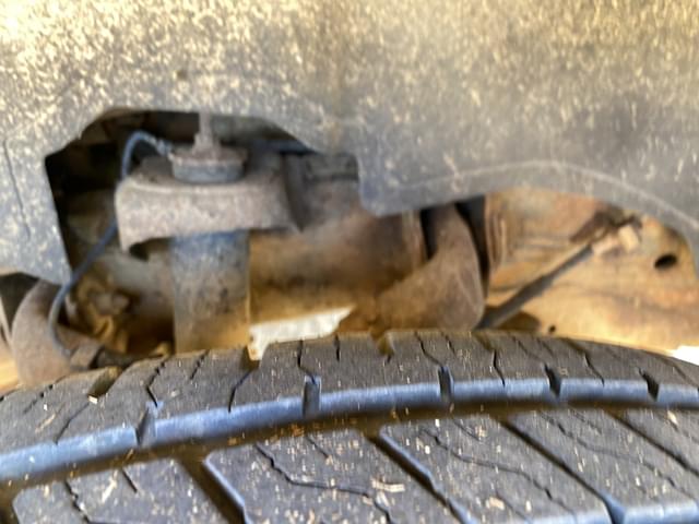 Image of Chevrolet 3500 equipment image 4