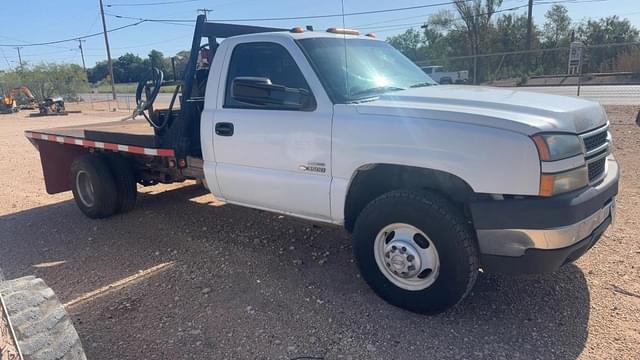 Image of Chevrolet 3500 equipment image 1