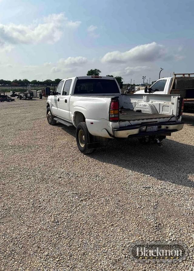 Image of Chevrolet 3500 equipment image 1