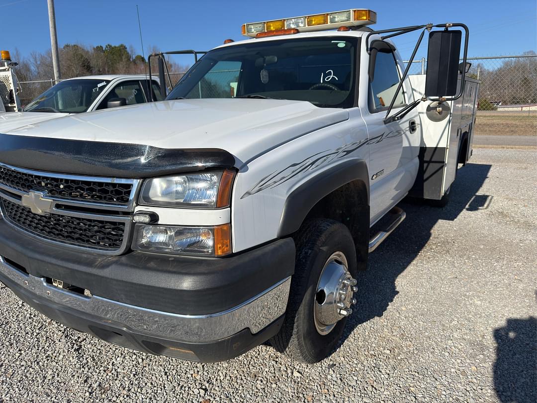 Image of Chevrolet 3500 Primary image