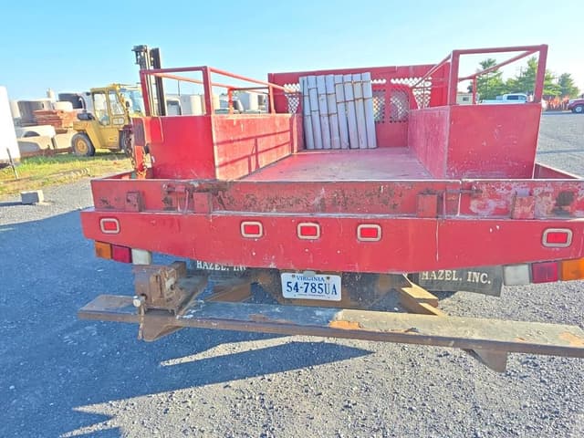 Image of Chevrolet 3500HD equipment image 4